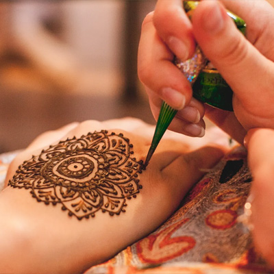 How to Book Our Henna Party Services