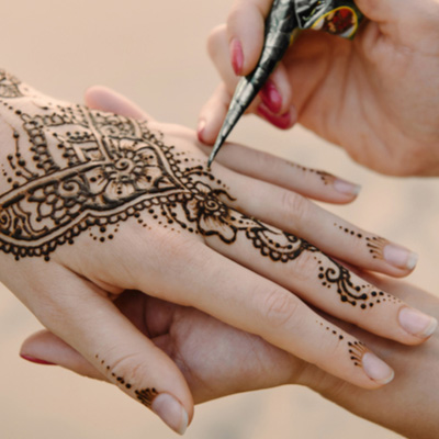 Professional Henna Home Services in Dubai